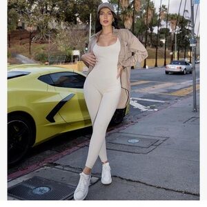 ✨3X25✨Brand new OQQ bodysuit Beige size S